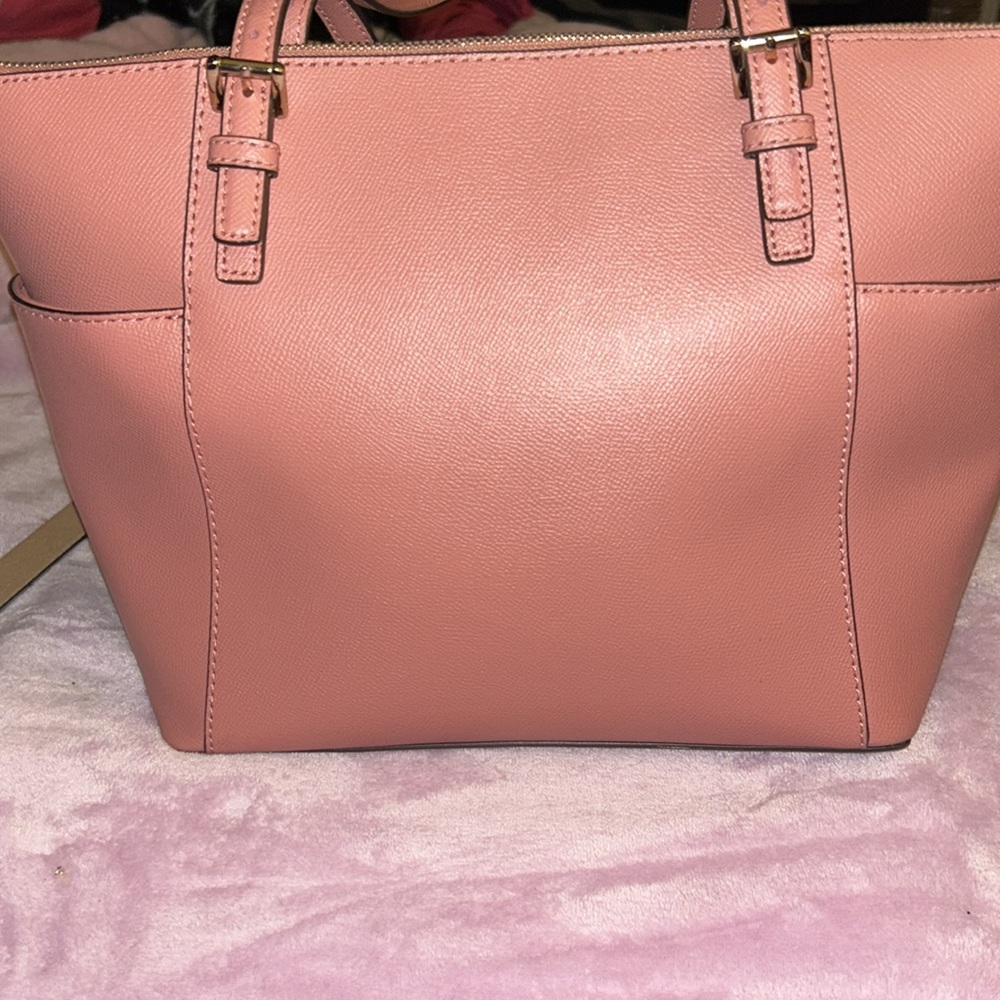 Michael Kors Tote Bag - Picture 4 of 9